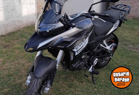 Motos - Benelli TRK 251 ST 2024 Nafta 100Km - En Venta