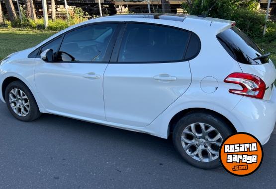 Autos - Peugeot 208 Allure 2016 Nafta 96800Km - En Venta