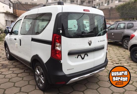 Utilitarios - Renault KANGOO 2024 Nafta 0Km - En Venta