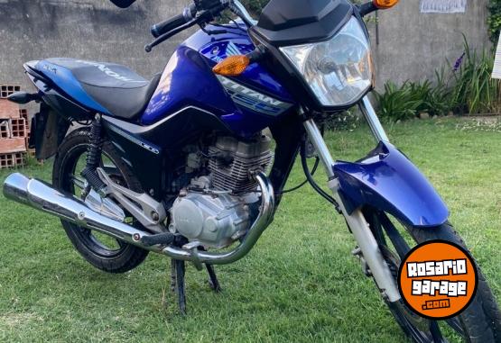 Motos - Honda Titan New 2015 Nafta 18800Km - En Venta