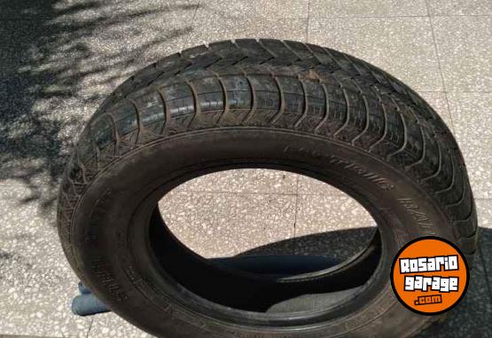 Accesorios para Autos - Rueda 185 70 R14 885 Goodyear metric radial. Medio uso - En Venta