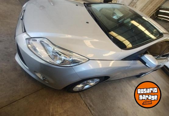 Autos - Ford Focus SE 2015 Nafta 129000Km - En Venta