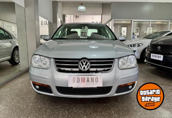 Autos - Volkswagen Bora Highline 1.8T 2011 Nafta 99000Km - En Venta