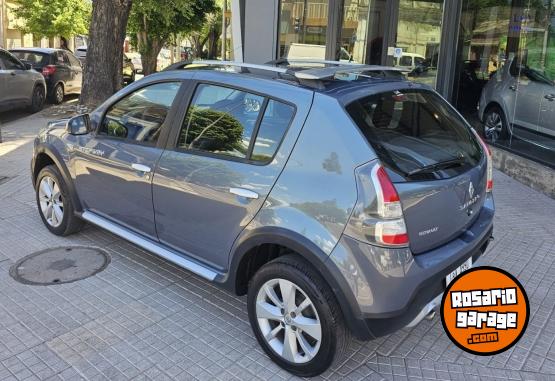 Autos - Renault SANDERO STEPWAY CONFORT 2012 GNC 180000Km - En Venta