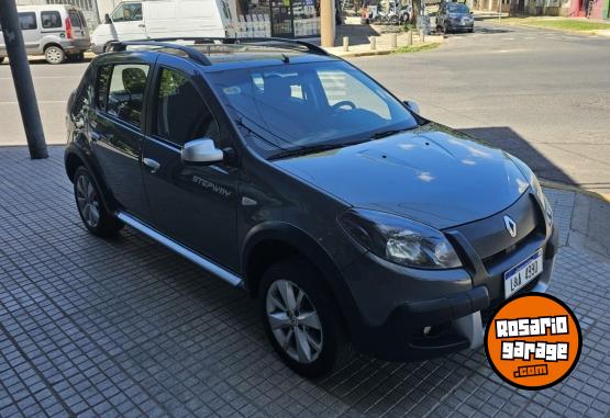 Autos - Renault SANDERO STEPWAY CONFORT 2012 GNC 180000Km - En Venta