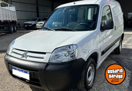 Utilitarios - Citroen Berlingo Furgon 2019 Diesel 226000Km - En Venta