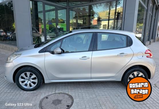 Autos - Peugeot 208 ACTIVE 2013 Nafta 140000Km - En Venta