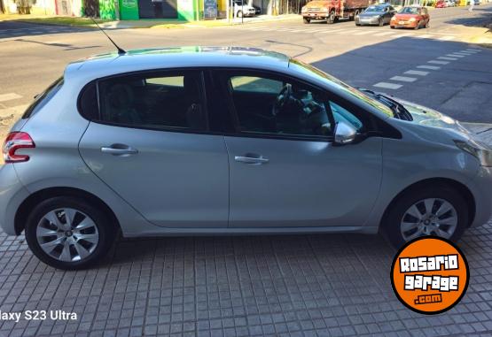 Autos - Peugeot 208 ACTIVE 2013 Nafta 140000Km - En Venta