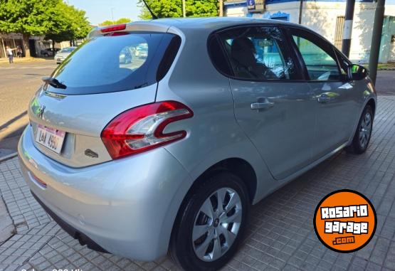 Autos - Peugeot 208 ACTIVE 2013 Nafta 140000Km - En Venta