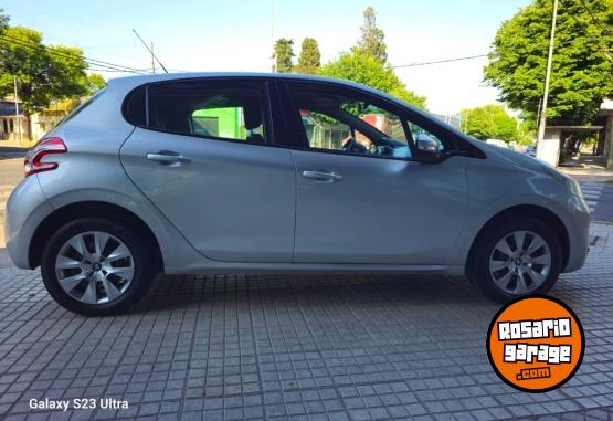 Autos - Peugeot 208 ACTIVE 2013 Nafta 140000Km - En Venta