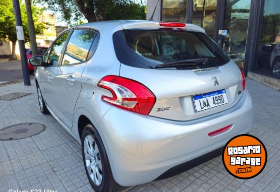 Autos - Peugeot 208 ACTIVE 2013 Nafta 140000Km - En Venta