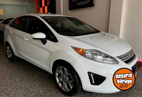 Autos - Ford Fiesta trend plus 2013 Nafta 142000Km - En Venta