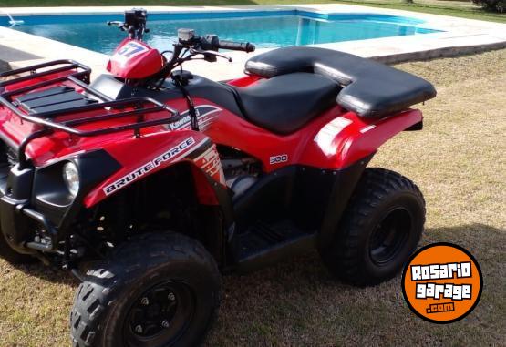 Cuatris y UTVs - Kawasaki Brute Force 300 2013  7500Km - En Venta