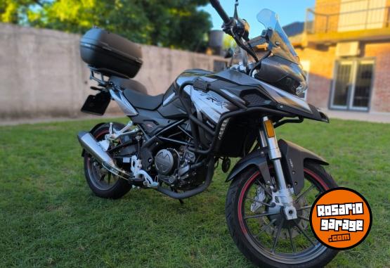 Motos - Benelli TRK 251 2023 Nafta 4200Km - En Venta