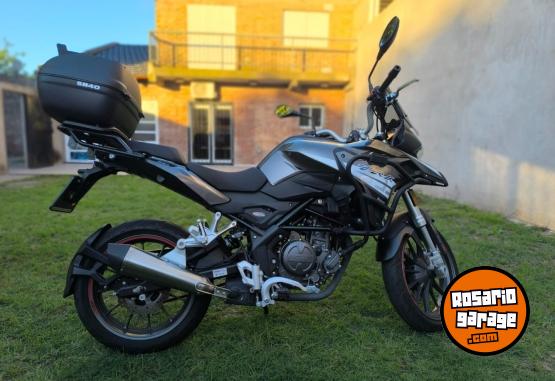 Motos - Benelli TRK 251 2023 Nafta 4200Km - En Venta