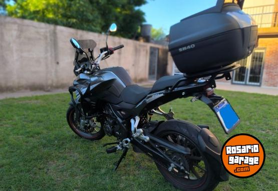 Motos - Benelli TRK 251 2023 Nafta 4200Km - En Venta