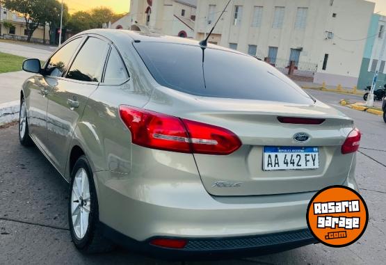 Autos - Ford Focus 2016 Nafta 120000Km - En Venta