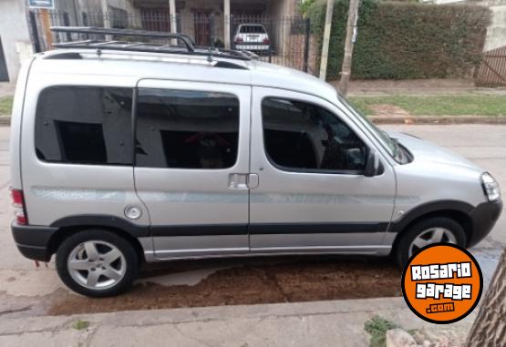 Utilitarios - Peugeot Parnet patagnica Vtc plu 2015 Nafta 140Km - En Venta