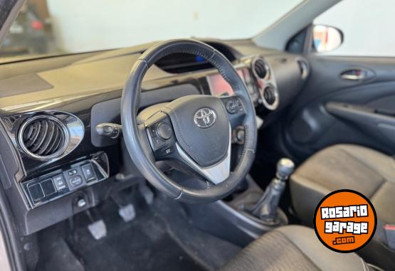 Autos - Toyota Etios 2019 Nafta 54000Km - En Venta