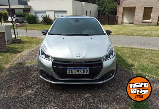 Autos - Peugeot 208 gt 2017 Nafta 73000Km - En Venta