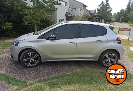 Autos - Peugeot 208 gt 2017 Nafta 73000Km - En Venta