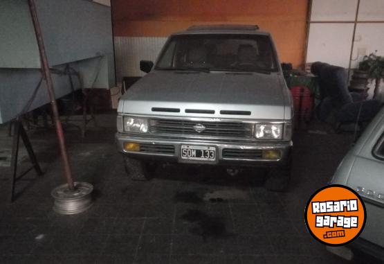 Camionetas - Nissan Pathfinder 1995 Nafta 150000Km - En Venta