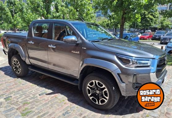 Camionetas - Toyota Hilux 4x4 DC SRX 2.8 TDI 2024 Diesel 4156Km - En Venta