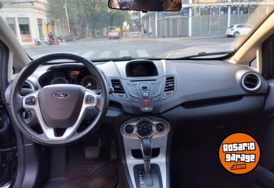 Autos - Ford Fiesta SE Plus 2015 Nafta 102000Km - En Venta