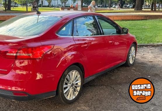 Autos - Ford Focus titanium 2019 Nafta 45000Km - En Venta