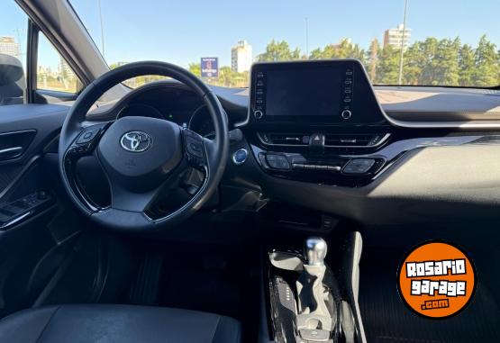 Camionetas - Toyota C-HR HV 2024 Nafta 9500Km - En Venta