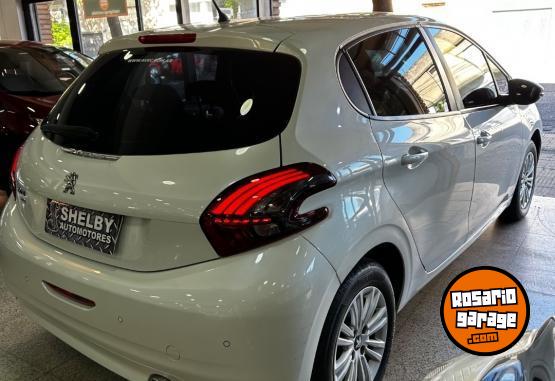 Autos - Peugeot 208 2020 Nafta 52000Km - En Venta