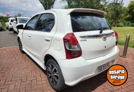 Autos - Toyota ETIOS XLS 5P AT 2018 Nafta 42000Km - En Venta