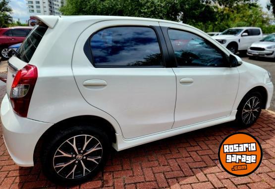 Autos - Toyota ETIOS XLS 5P AT 2018 Nafta 42000Km - En Venta