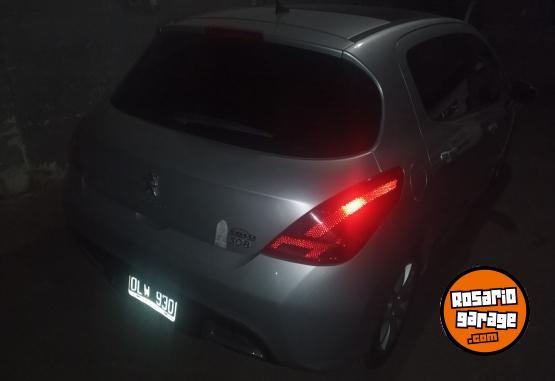 Autos - Peugeot 308 2015 Diesel 180000Km - En Venta