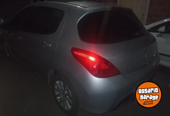 Autos - Peugeot 308 2015 Diesel 180000Km - En Venta