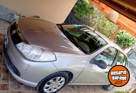 Autos - Renault Symbol 2013 GNC 141000Km - En Venta