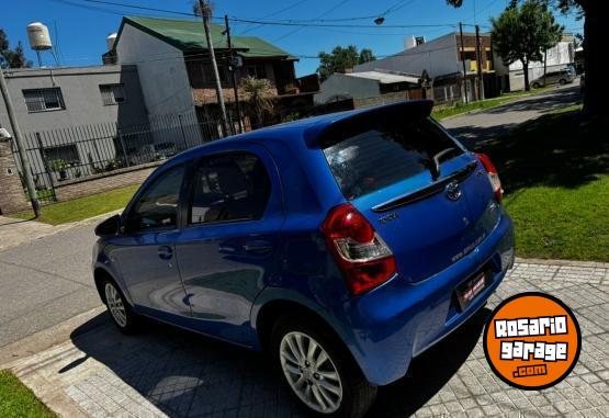 Autos - Toyota Etios xls 2014 Nafta 68000Km - En Venta