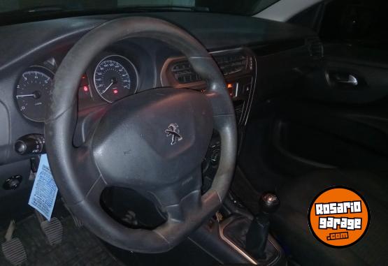 Autos - Peugeot 301 2017 Nafta 130000Km - En Venta