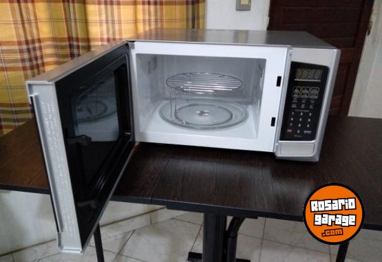 Hogar - Microondas BGH Quick Chef 23 Litros c/ Grill - En Venta