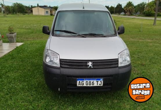 Utilitarios - Peugeot Partner 2023 Nafta 16600Km - En Venta