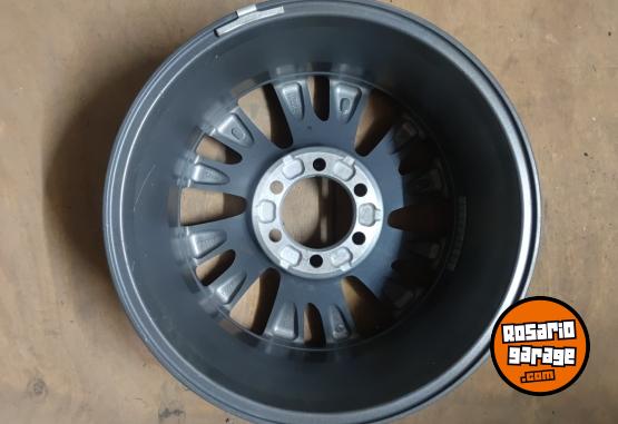 Accesorios para Autos - 1 Llanta 18" Toyota Hilux Sw4 Original NUEVA. $400.000. NO BAJO PRECIO. - En Venta