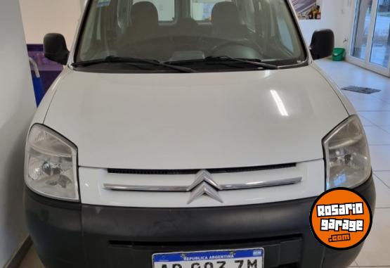 Utilitarios - Citroen Berlingo 2017 GNC 109000Km - En Venta