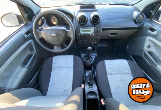 Autos - Ford Fiesta Ambiente Plus 1.6 2009 Nafta 177000Km - En Venta