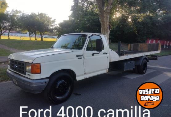 Camiones y Gras - Ford 4000 camilla - En Venta