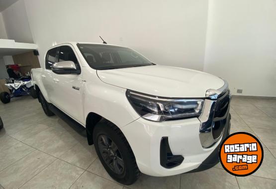 Camionetas - Toyota Hilux SRV 2021 Diesel 111800Km - En Venta