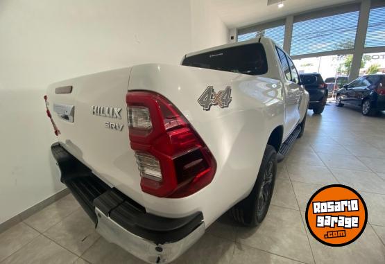 Camionetas - Toyota Hilux SRV 2021 Diesel 111800Km - En Venta