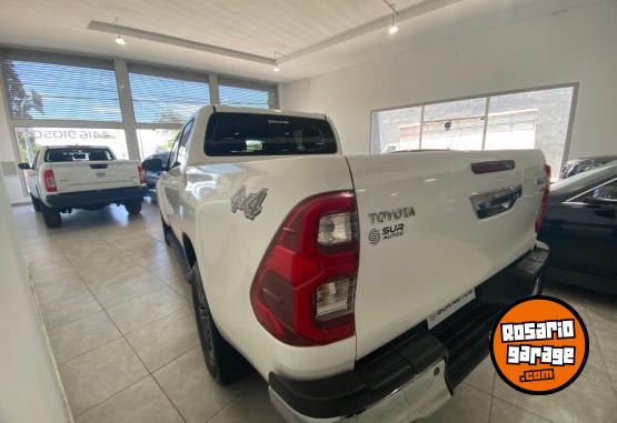 Camionetas - Toyota Hilux SRV 2021 Diesel 111800Km - En Venta