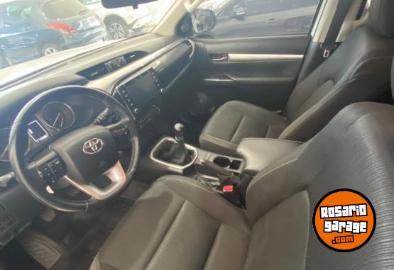 Camionetas - Toyota Hilux SRV 2021 Diesel 111800Km - En Venta