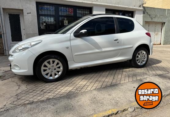 Autos - Peugeot 207 2012 Nafta 134000Km - En Venta