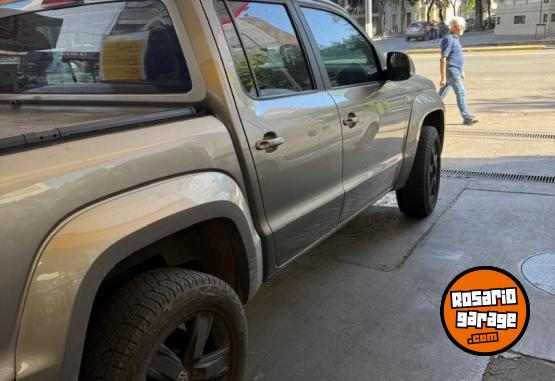 Camionetas - Volkswagen AMAROK/HIGHLINE 2023 Diesel 23000Km - En Venta